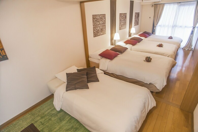 Shinsaibashi-house B