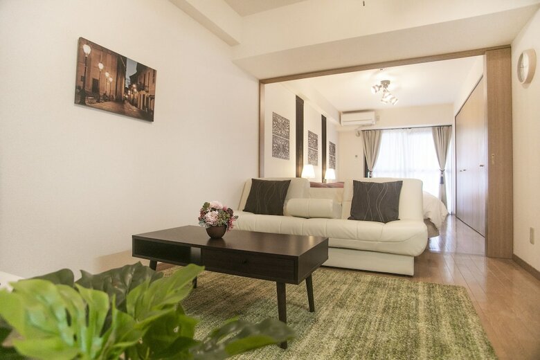Shinsaibashi-house B