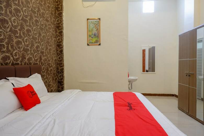 Hotel Reddoorz @ Jalan Pattimura Palu