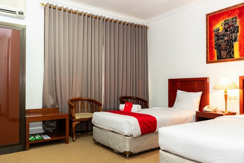 Hotel Reddoorz Plus Syariah Near Java Supermall Semarang 2