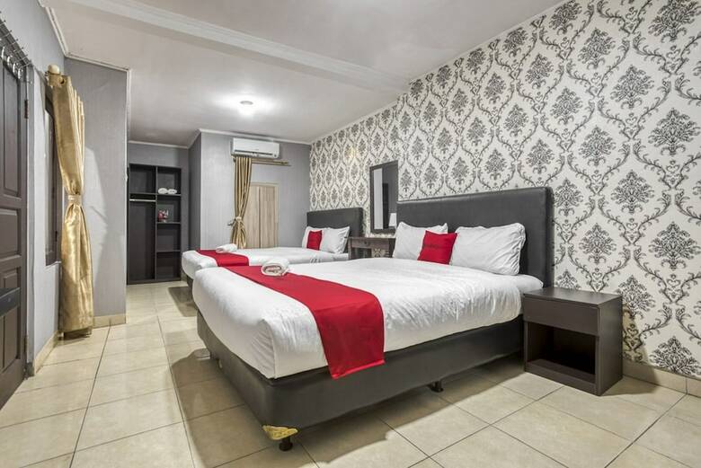 Hotel Reddoorz Near Tomang 2