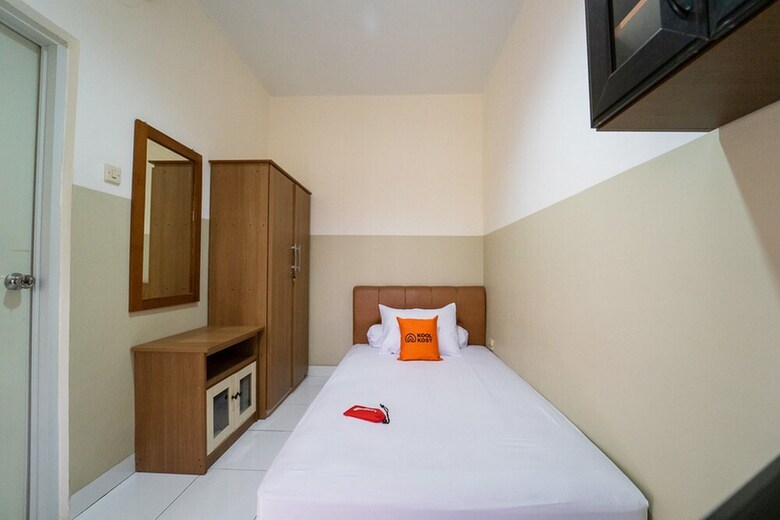 Hotel Koolkost Near Btc Fashion Mall 2