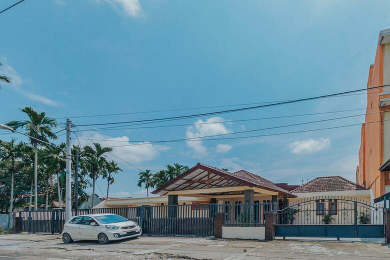 Hotel Koolkost Near Rs Usu Medan