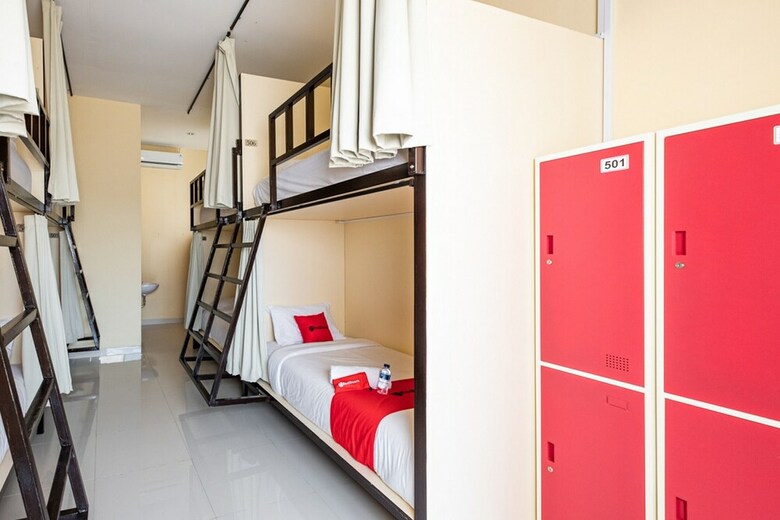 Hostal Reddoorz Hostel @ Raya Canggu