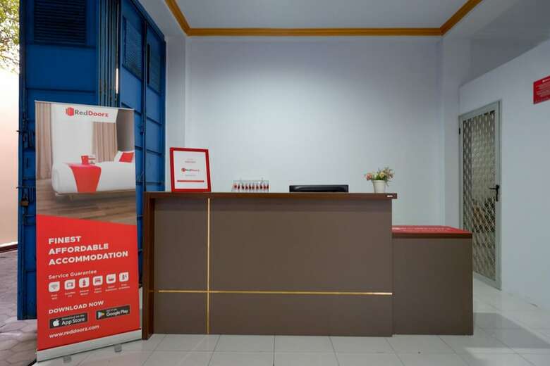 Hotel Reddoorz Near Gor Satria 3