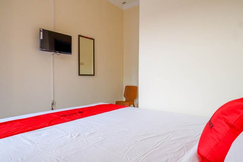 Hotel Reddoorz Near Gor Satria 3