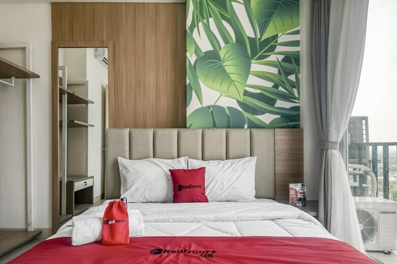 Hotel Reddoorz Apartment @ Treepark Bsd