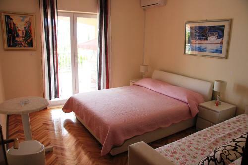 Apartments Iva