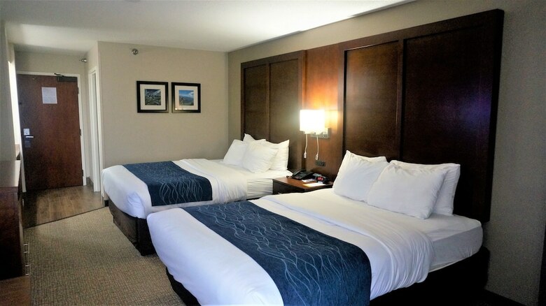 Hotel Comfort Inn & Suites