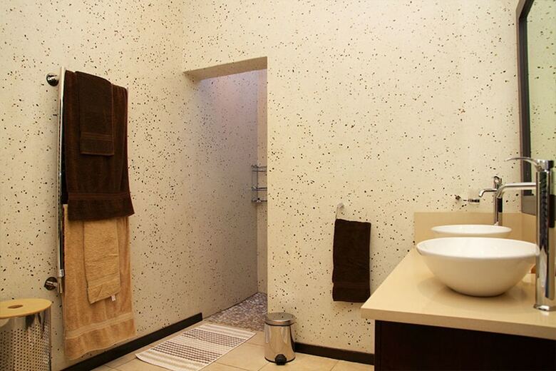Residencia Luxury 4 En-suite Home-white River