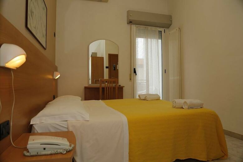 Hotel Villa Dina