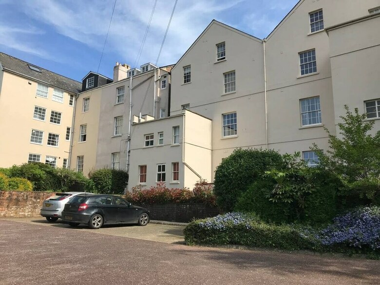 Luxury City Centre Apartment Exeter
