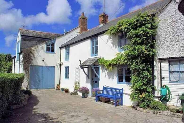 Idyllic Riverside Cottage In Dorset