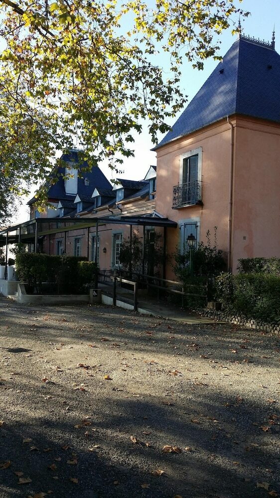 O'bouchon Hotel