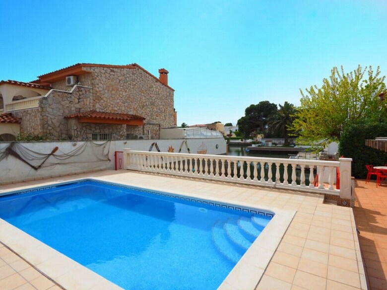 Apartamento 354-casa Al Canal,amarres, Piscina