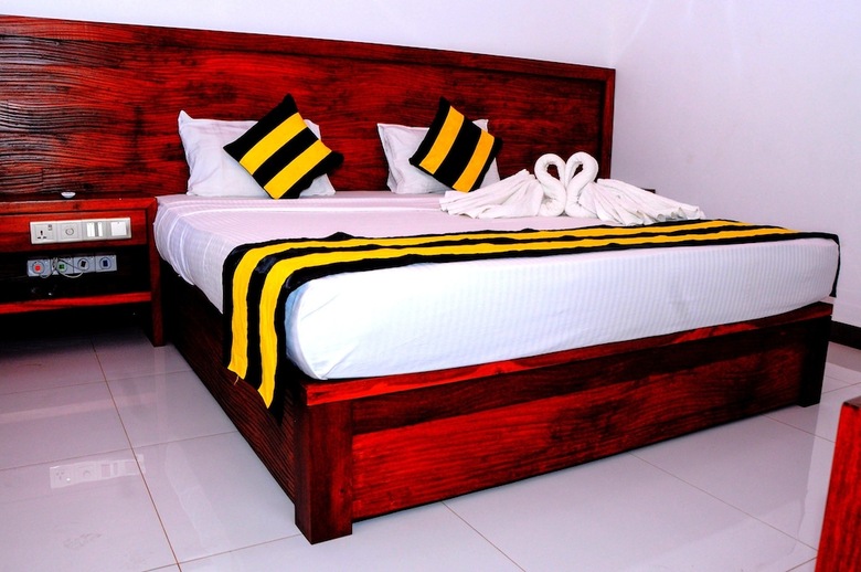 Happy Banana Hotel & Restaurant