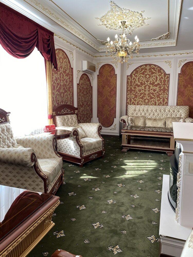 Hotel Lion