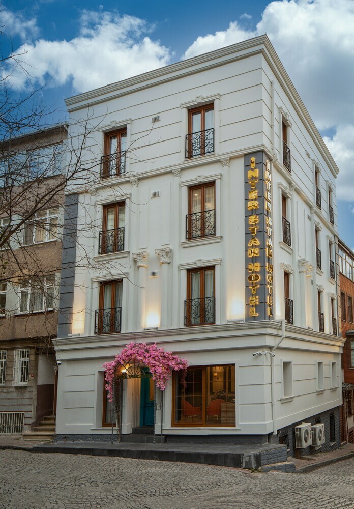 Interstar Hotel