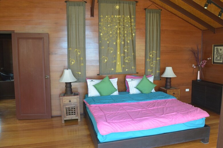 4 Bedroom Beachfront Villa 3 Banyan