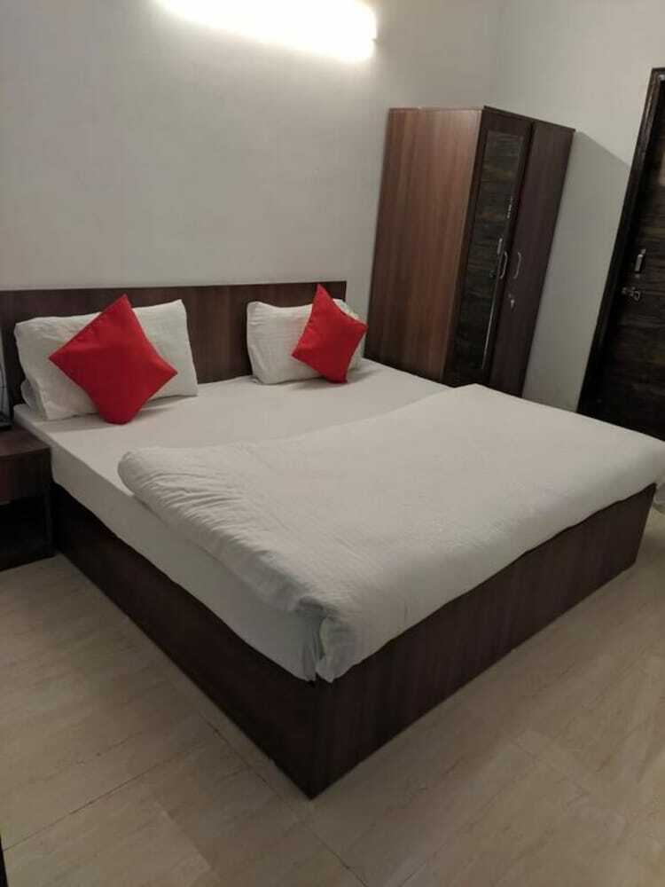 Adb Rooms Hotel Toravio