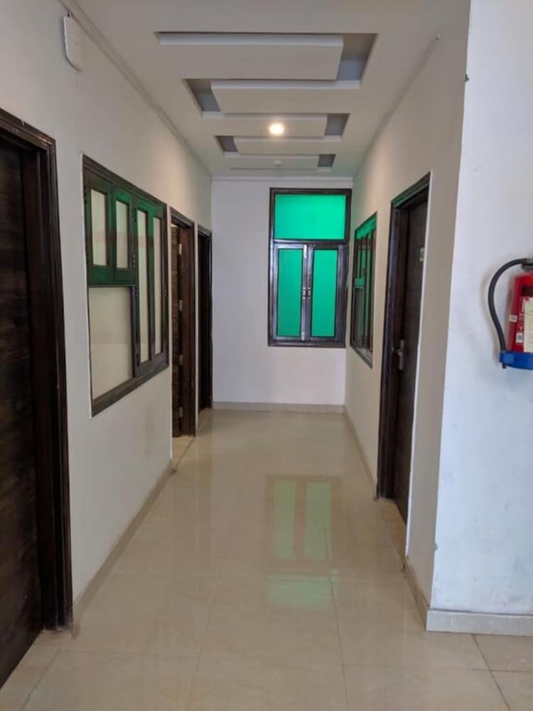 Adb Rooms Hotel Toravio