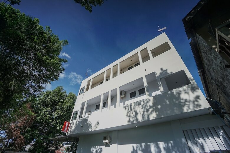 Hostal Oyo 2566 Putri Kesia Rooms