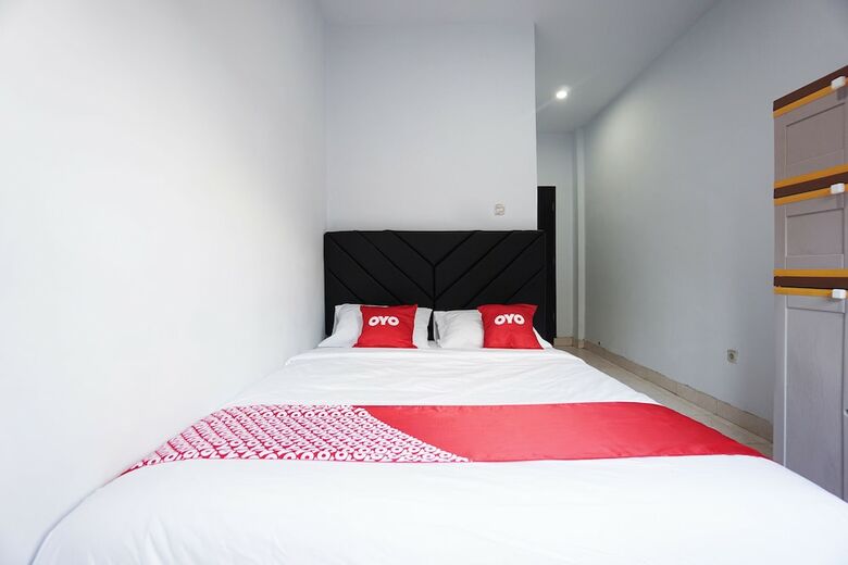 Hostal Oyo 2566 Putri Kesia Rooms