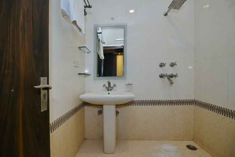 Hotel Blue Pearl Noida