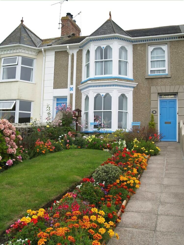 Period Living In Hayle