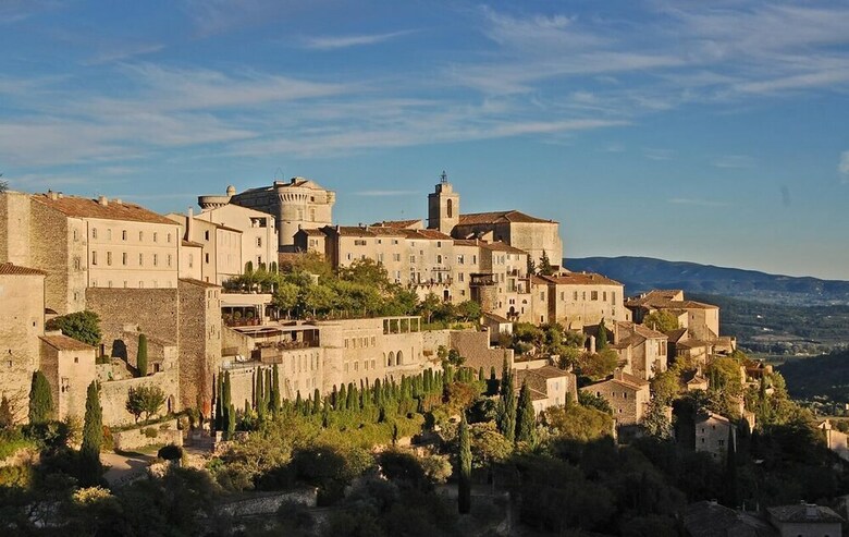 Cypr�s Du Paradis � Gordes.