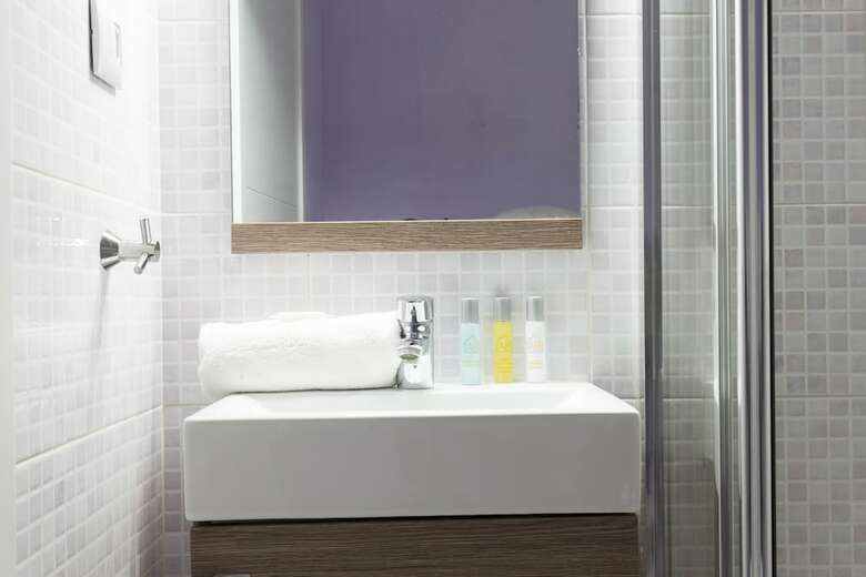Ab Gaud� Avenue Apartment