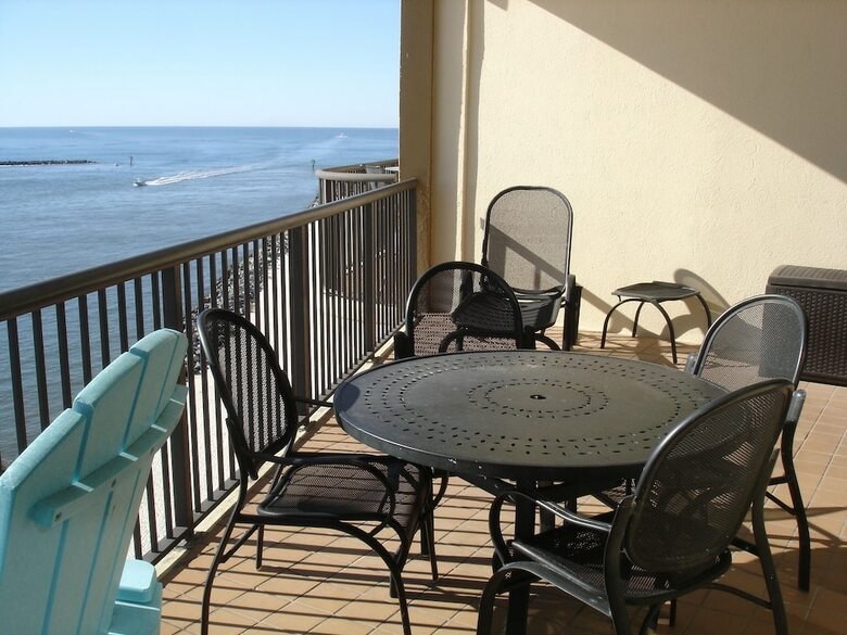 Grand Pointe 703
