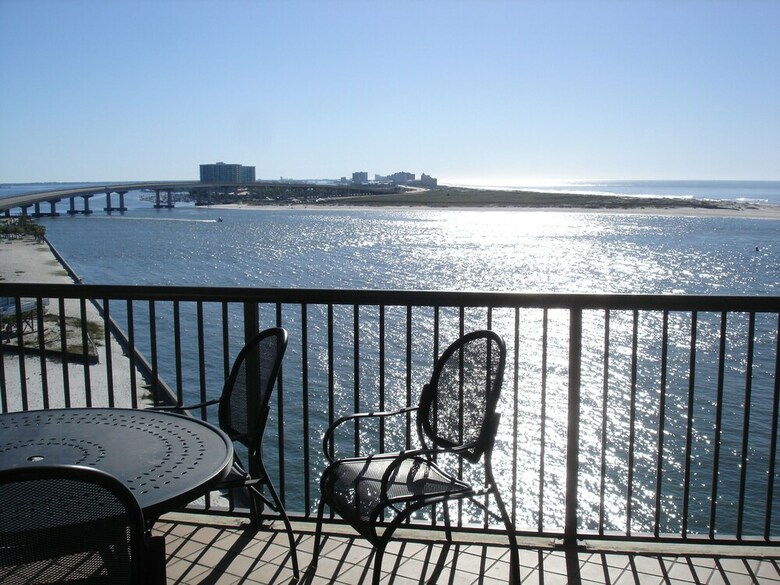 Grand Pointe 703