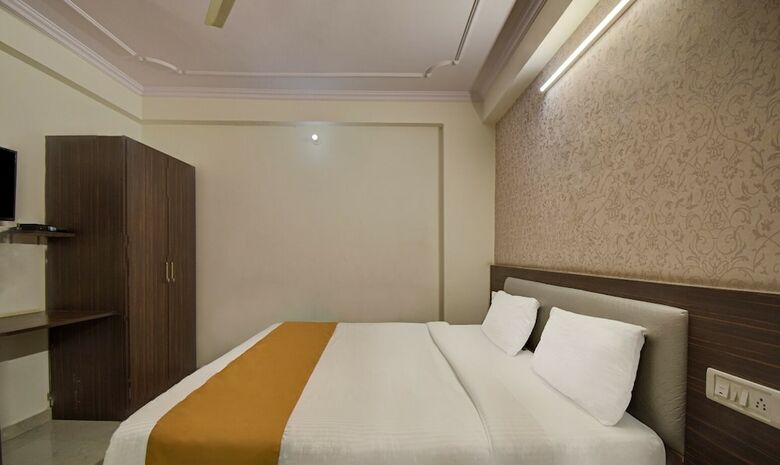 Hotel Radha Nikunj Residency