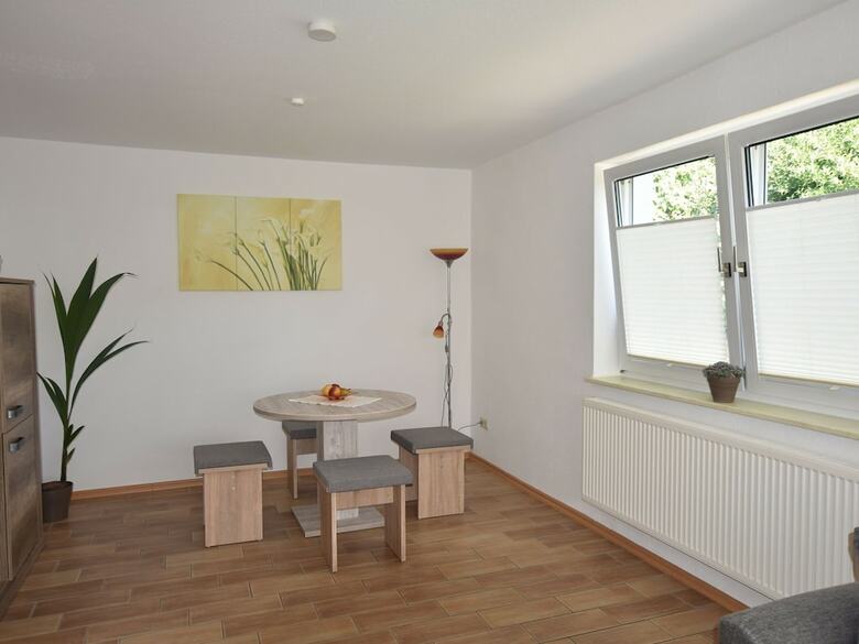 Modern Bungalow In Kr�pelin With Garden