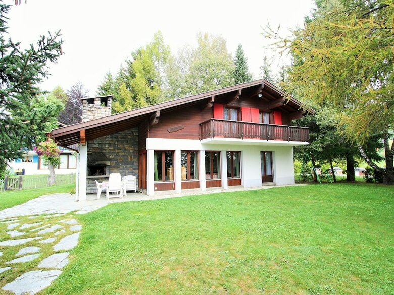 Spacious Chalet Near Forest In Randogne