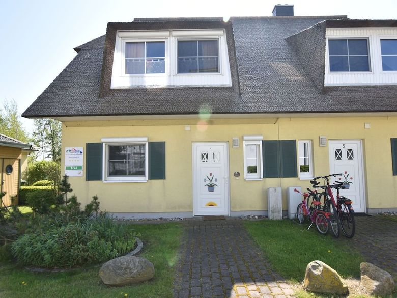 Luxurious Seaside Holiday Home In B�rgerende-rethwisch