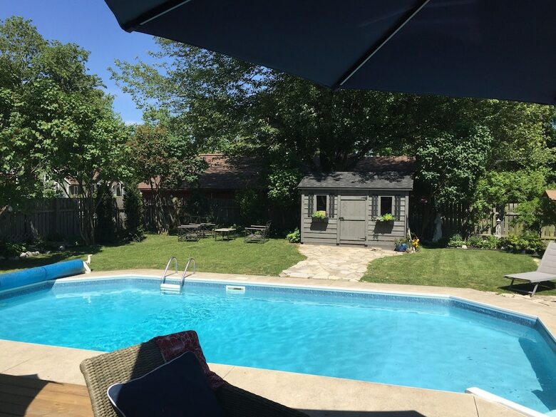 Kingsville House Bed And Breakfast