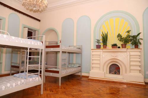Hostal Flora Hostel