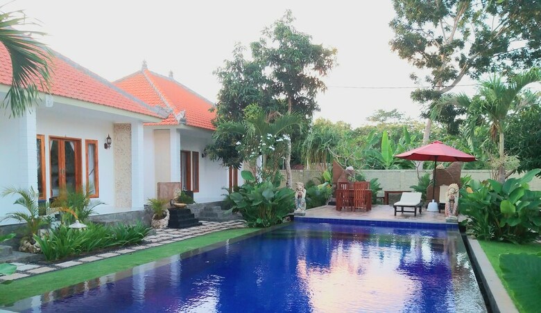 Hotel Adi Abian Villas