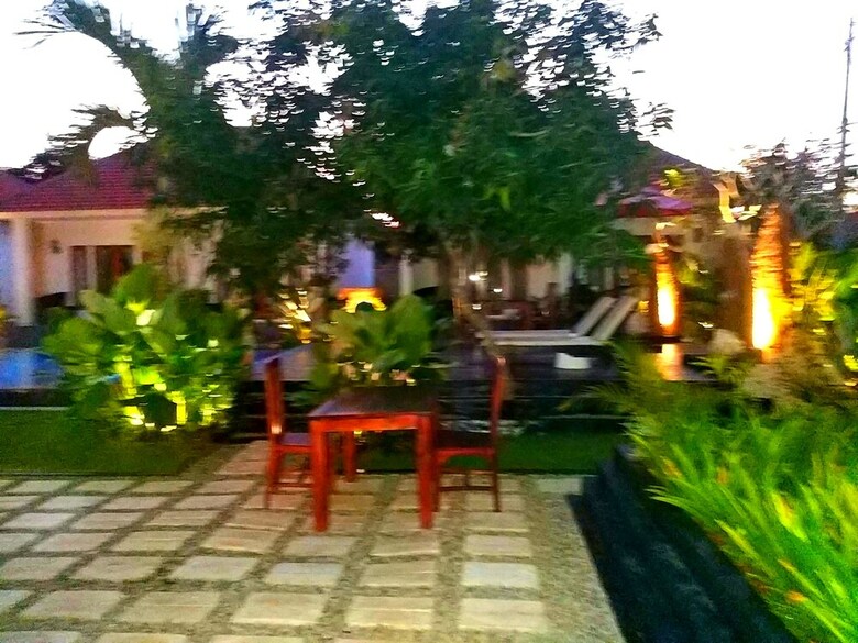 Hotel Adi Abian Villas