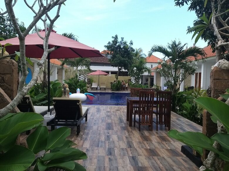 Hotel Adi Abian Villas