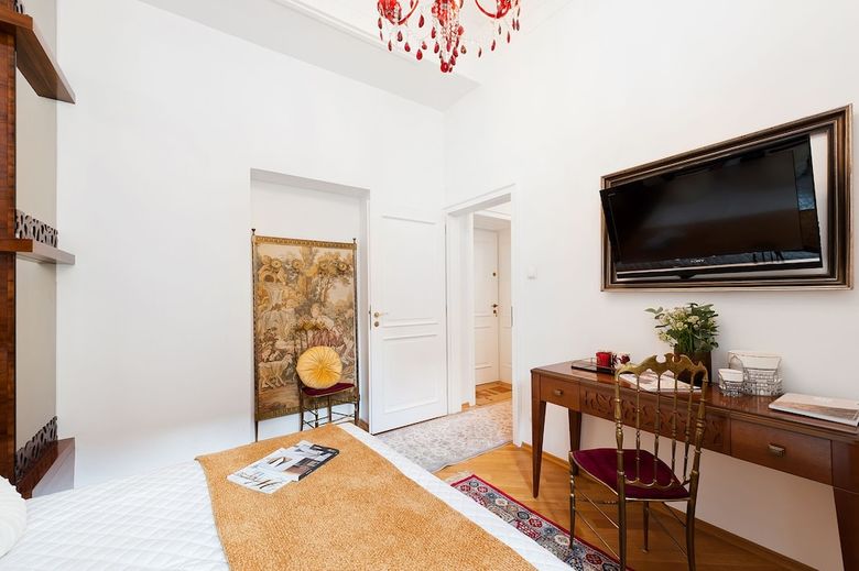 Belle �poque Apartment By Loft Affair