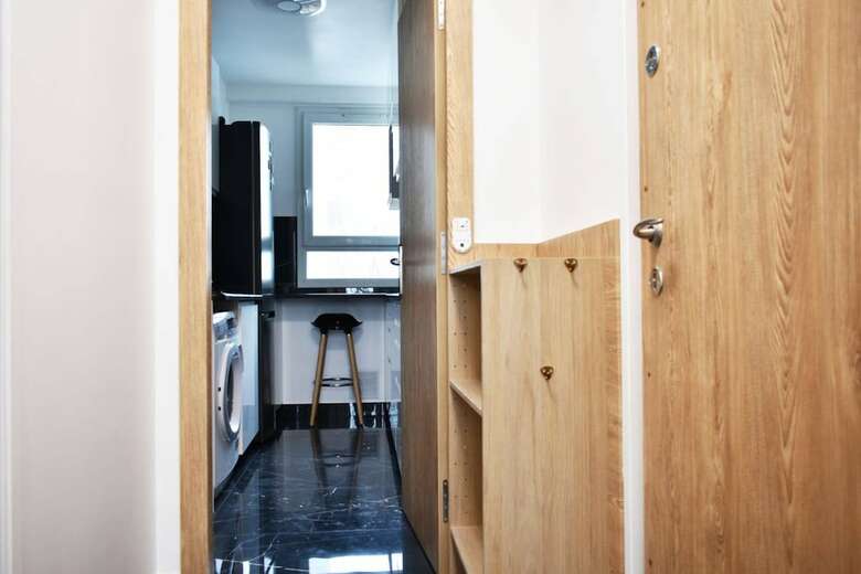 Beautiful And Bright Apartment In Paris 19th