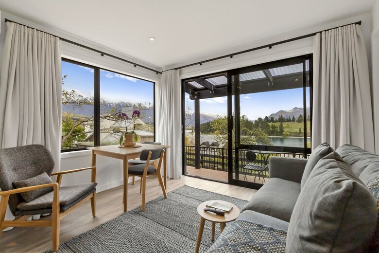 Bed & Breakfast Stay Of Queenstown