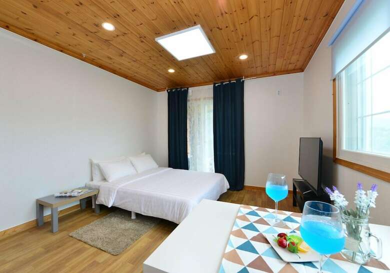 Happiness River Pension