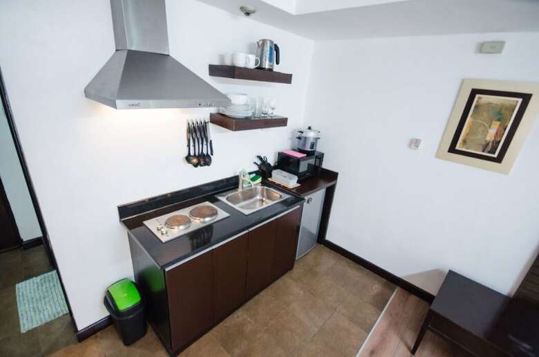 Hostal Lancaster Hotel By Central Flats
