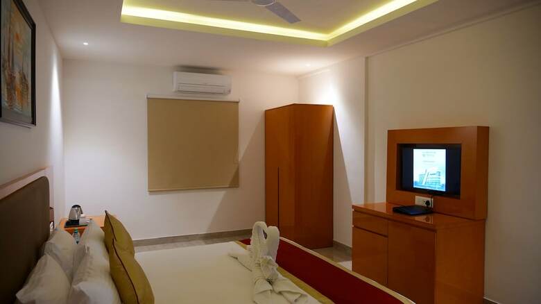 V One Hotel-ambara Elite