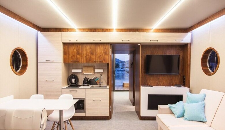 Jachthaven de Oerhaal Houseboats