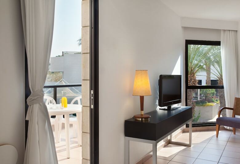 Apartamentos Isrotel Riviera Club